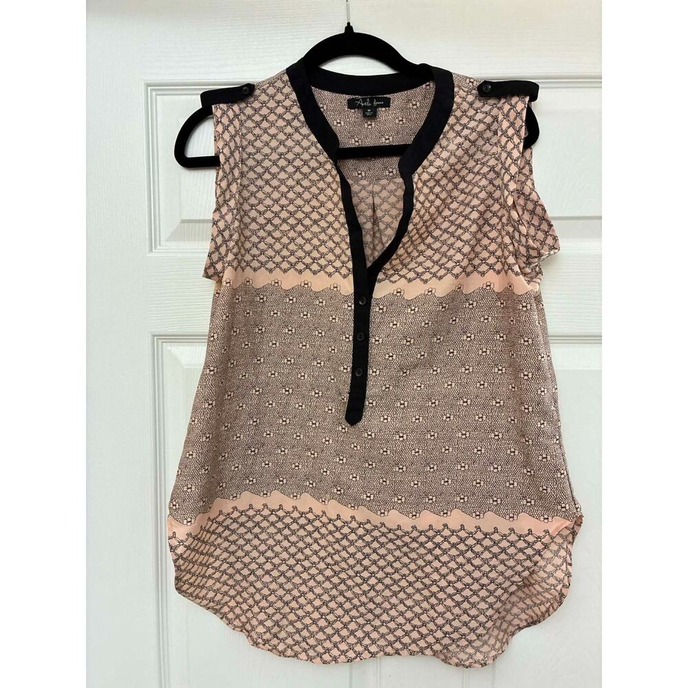 Antilia Femme M Blush Black Sleeveless Button Front Blouse